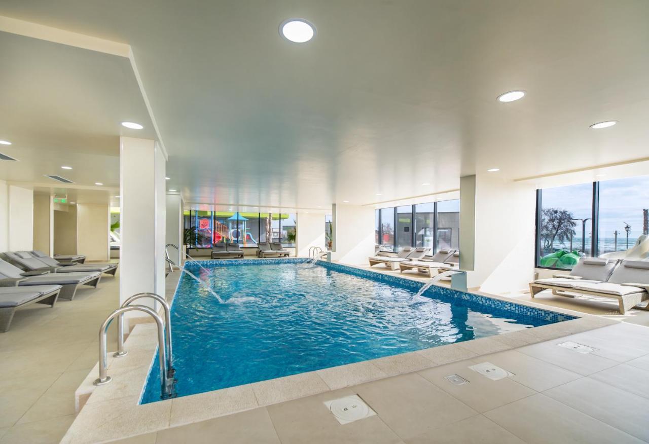 Sun Fantasea Apartment Spa N Pool Beach Resort Navodari Exterior photo